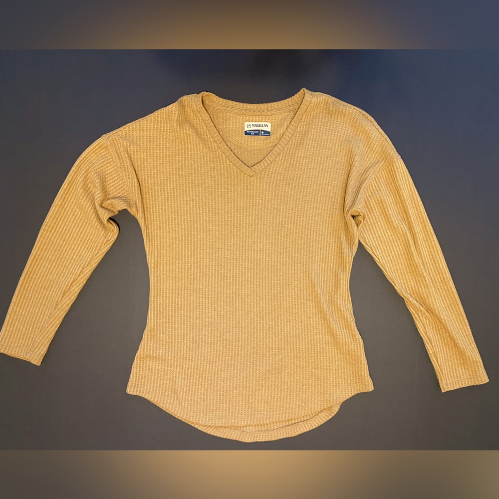 Magellan Tan Long Sleeve V-Neck Waffle Knit Pullover Size Medium